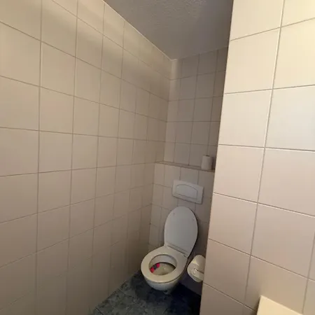 Apartment Zimmervermietung Donea - *